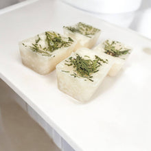 Load image into Gallery viewer, RTS / Christmas Wax Melt - Cedar Berry