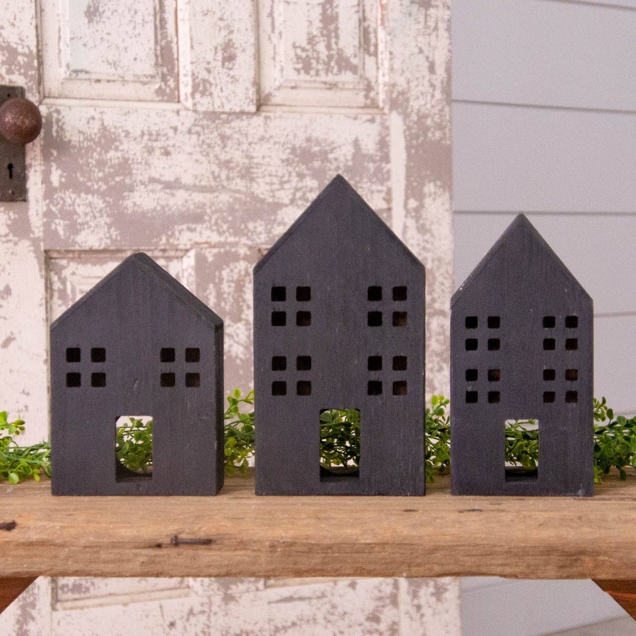 RTS / Black Wooden Houses